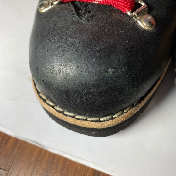 Roots Nordic Black Leather Sherpa Lined Boots Size 8D - Picture 5 of 9